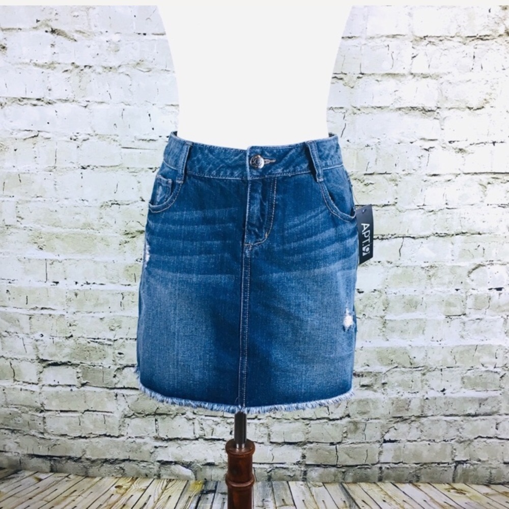Apt. 9 Denim Skirt with Fringed Edge NWT (Size 4)
